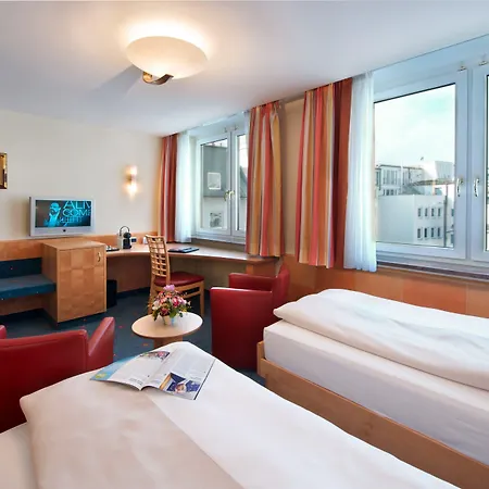 Hotell Torbraeu 4*