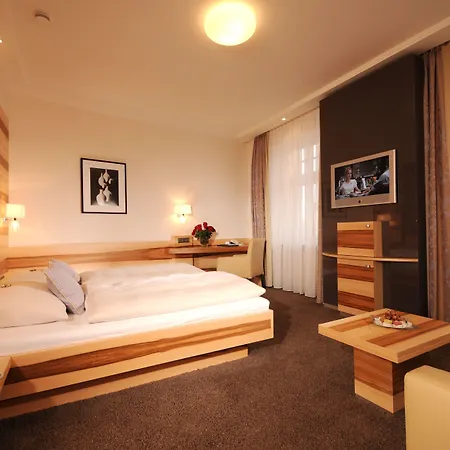 Torbraeu 4* München