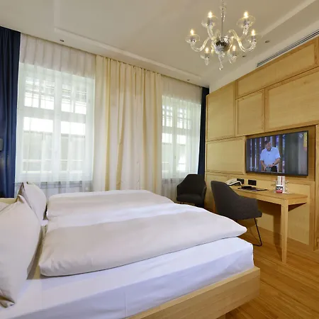 Hotell Torbraeu