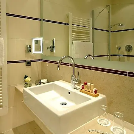 Torbraeu Otel