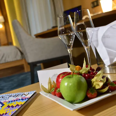 Hotell Torbraeu 4*