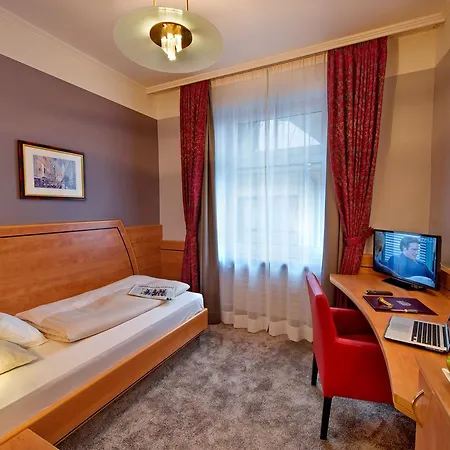 Hotel Torbraeu Munich