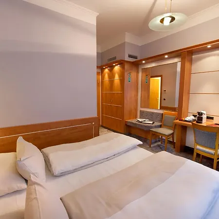 Hotel Torbraeu