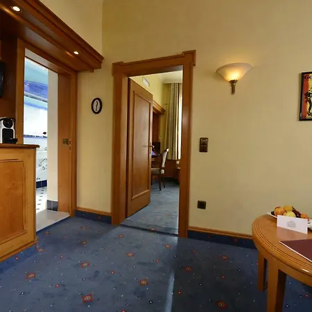 Hotel Torbraeu 4*